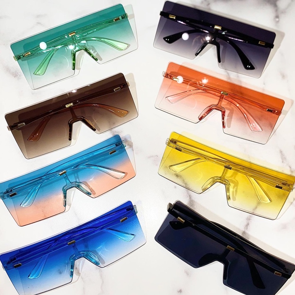 Square Frame Sunglasses - Picture 2 of 3